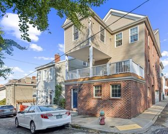 Modern Pittsburgh Getaway| Game Room, Garage, Deck - Pittsburgh - Rakennus