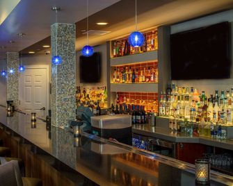 Collegian Hotel & Suites, Trademark Collection by Wyndham - Siracusa - Bar