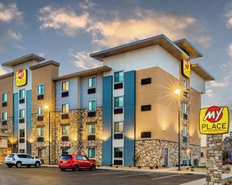Room w/ Kitchen & Breakfast in Bed Option near Cole Mountain Bike Preserve - בנטונוויל - בניין