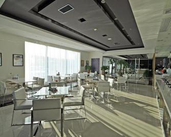 Jinjiang Inn Hotel Tianjin Jintang Highway Steel Pipe Company Light Rail Station Branch - Tianjín - Restaurante