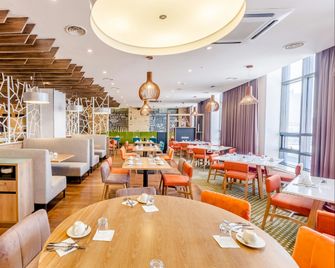 Holiday Inn Ulaanbaatar By IHG - אולאנבאטר - מסעדה