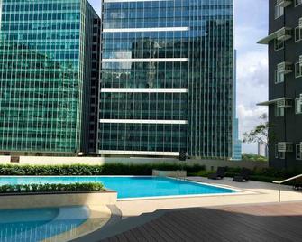 1br Newly Furnished Avida 34th Street Bgc/Uptown - Taguig - Pool