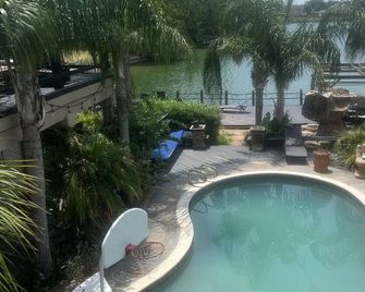 Best Kept Secret - New Orleans - Havuz