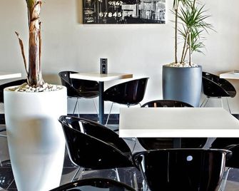 Le Ya'Tis - Saint-Laurent-des-Arbres - Restaurant