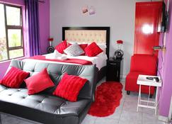 Sweet Holiday Homes - Victoria Falls - Bedroom