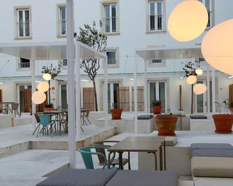 Hotel Convento do Salvador - Lissabon - Innenhof