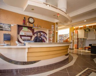 West Wind Hotel - Meru - Front desk