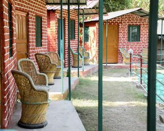 Camp Awara Rishikesh - Rishikesh - Patio