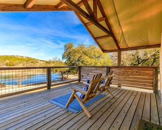 Tent | Lake Pool Hot tub River Fire pit Heat/AC - Hunt - Balcony