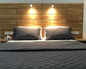 أفريلودج - مونروفيا - غرفة نوم