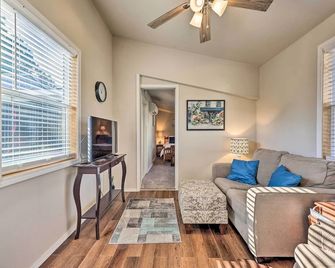 Cozy Rogers Home with Patio, Near Downtown! - Rogers