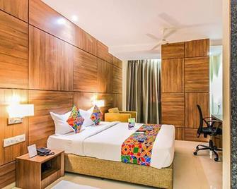 Fabhotel Rk International - Mumbai - Bedroom
