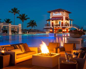 Sandals Emerald Bay Golf, Tennis & Spa Resort - Rokers Point Settlement - Piscina