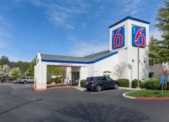 Motel 6 Auburn - Auburn - Bâtiment