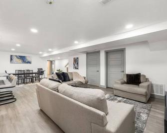 Wasatch Oasis | Patio | Kitchen - Saratoga Springs - Living room