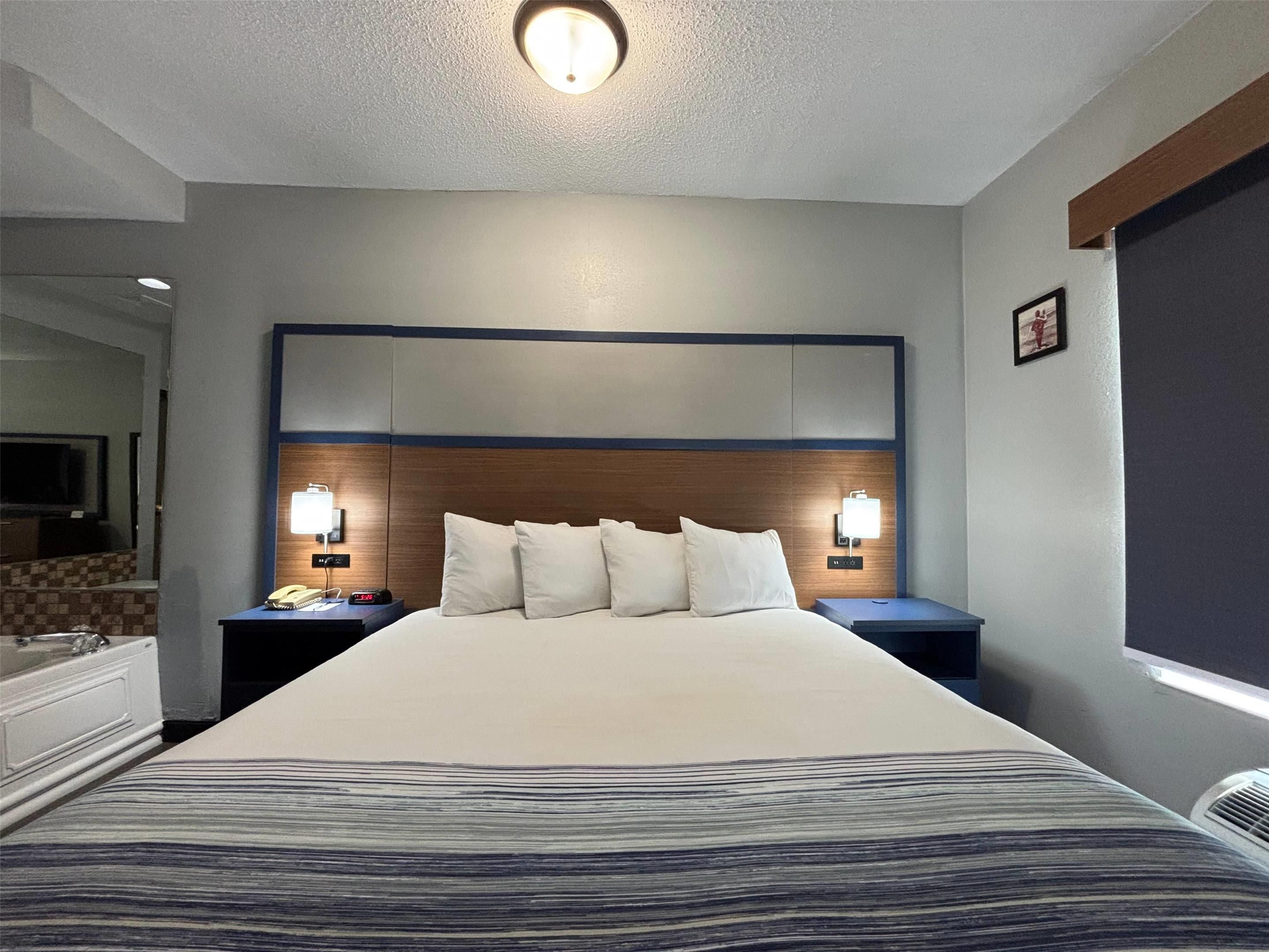 AmericInn by Wyndham Galesburg - Galesburg - Schlafzimmer