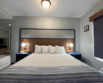 AmericInn by Wyndham Galesburg - Galesburg - Slaapkamer