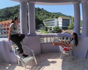 Pop-In Aonang - Krabi - Balcón