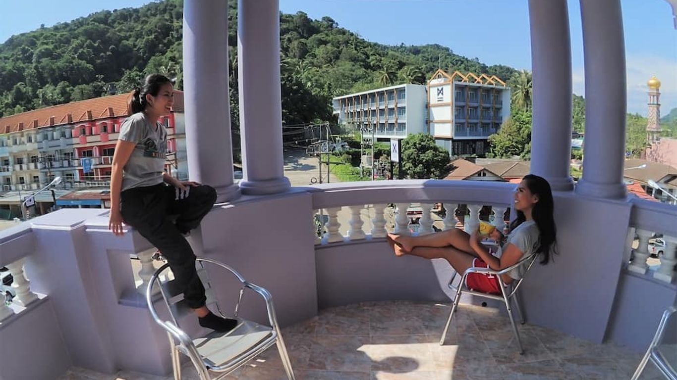 بوب-إن هوستل أونانغ