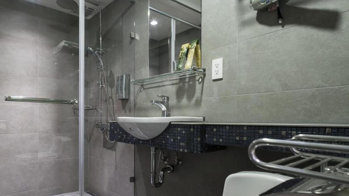 Yenping Apt