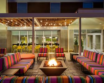 Home2 Suites by Hilton Statesboro - Statesboro - Patio