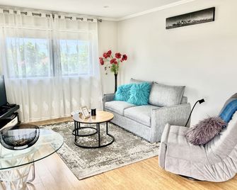 Henderson dream one bedroom guest house - Henderson - Living room