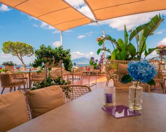 Hilton Sorrento Palace - Sorrento - Pátio