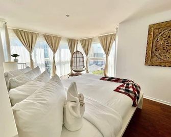 203 Incredible Loft With Stunning View Of Little Italy - San Diego - Sovrum