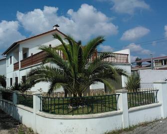 Holiday Villa In The Center Of The Village - Pombal - Edificio