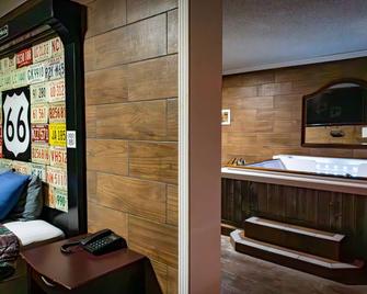 روت 66 هوتل، سبرينجفيلد، الينواس - سبرينغ فيلد - غرفة نوم