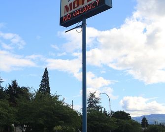 Sunset Motel - Port Alberni - Vista del exterior