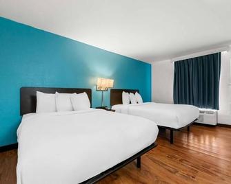 Convenient Room Right in I-22 | 3 Family Ready Stays w/ Free Breakfast - Гемілтон