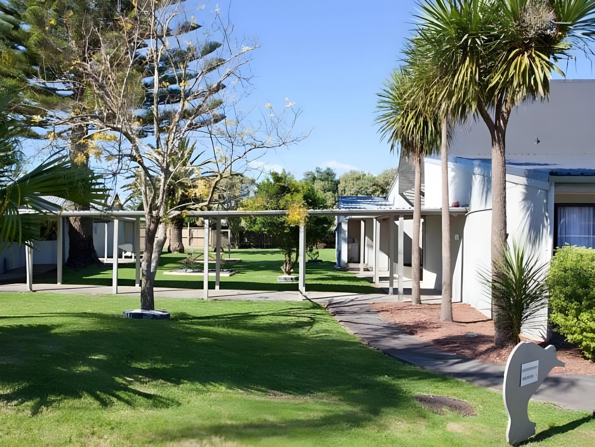 Kiwi Airport Backpackers