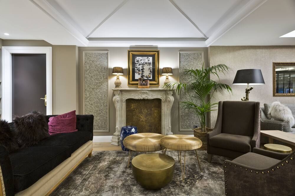 أكتا سبلينديد