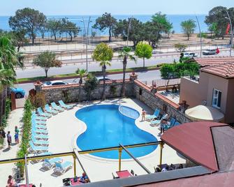 Beldibi Beach Hotel - Goynuk - Zwembad