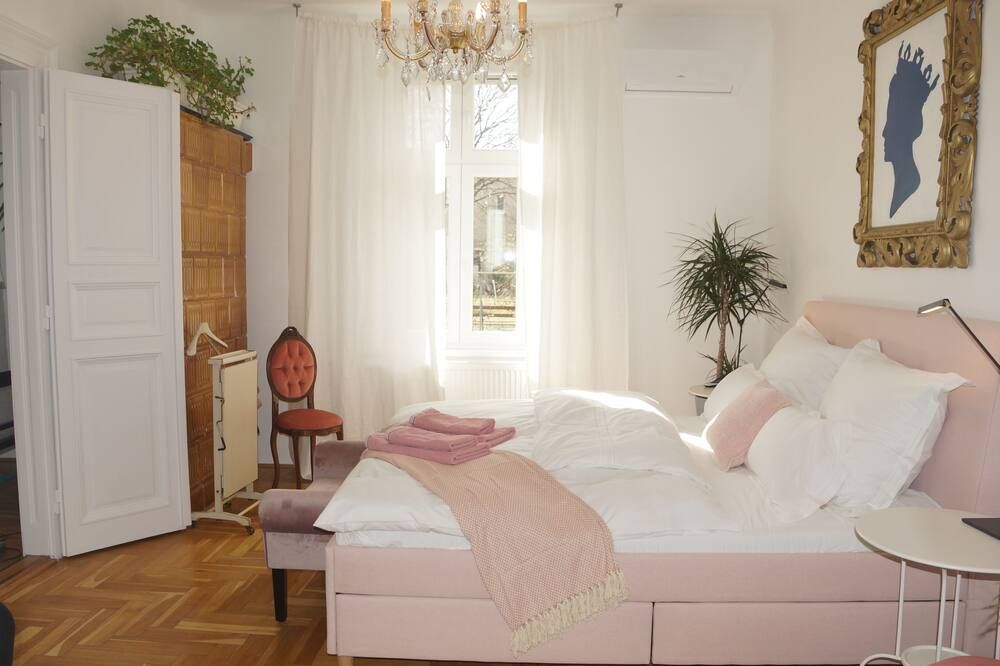 Villa Garden - Charming 2-bedroom - with WiFi and AC in Budapest +free parking - بودابست - غرفة نوم