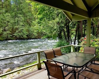 River Haven on the McKenzie - Blue River - Patio