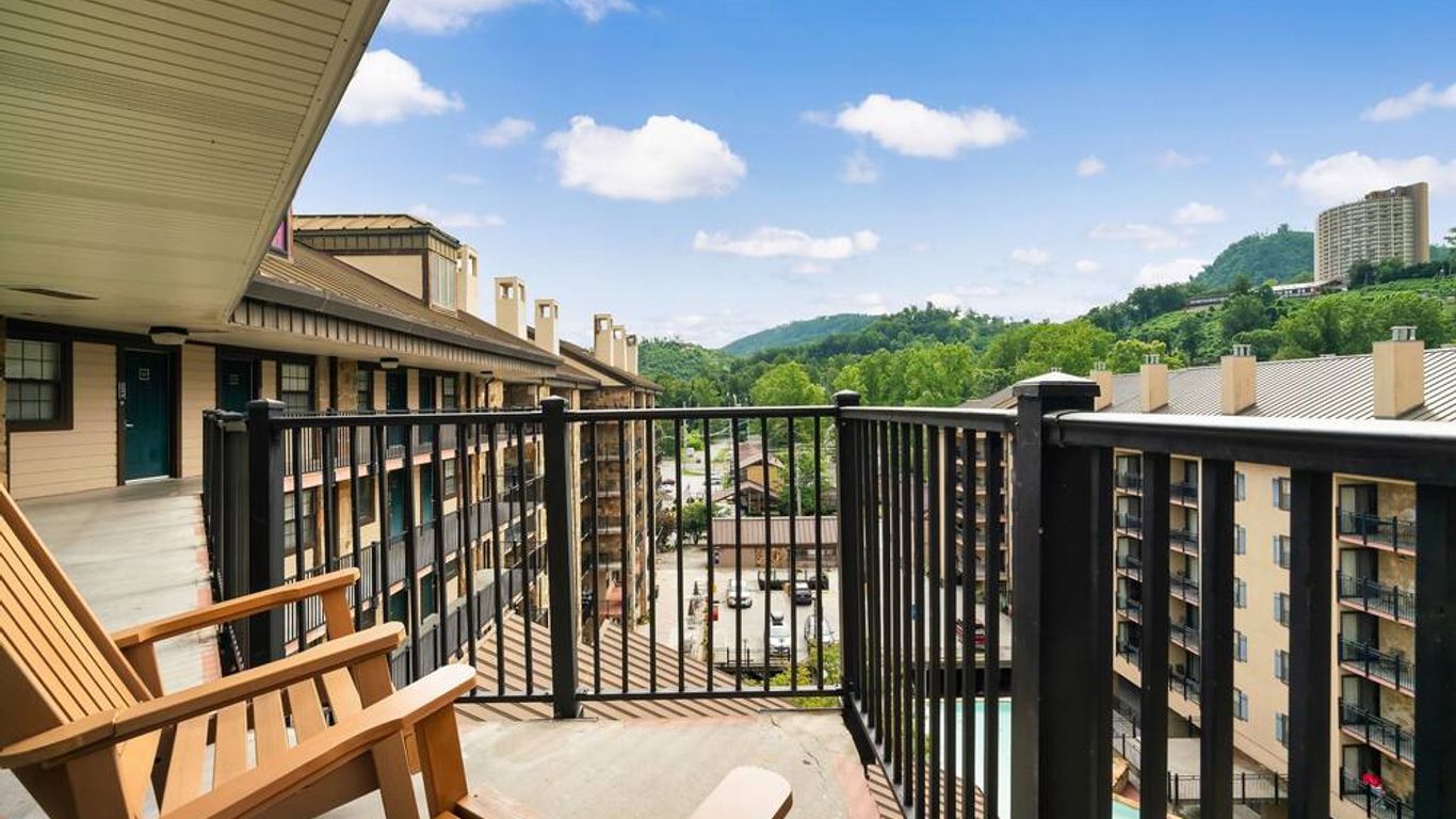 Gatlinburg Town Square