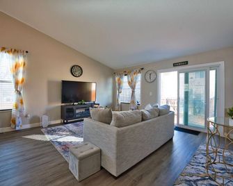 Spacious 3-bedroom townhome in gorgeous Denver, 10mls away to Denver Airport - Denver - Pokój dzienny