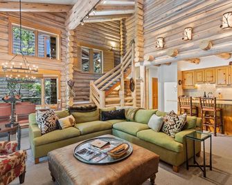 Pine Inn 2 - Three Bedroom with Spa Trail's End Lodge - Park City - Living room