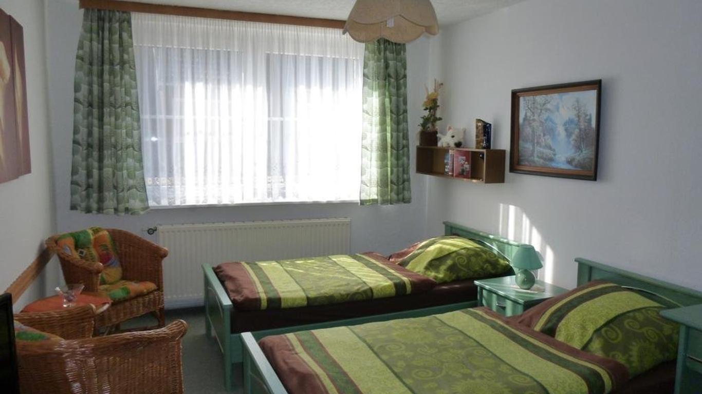 Pension am Peeneufer UG