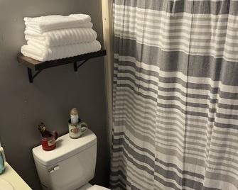 A game day getaway, 1.5 miles to Campus & NCED Conference Center! - Norman