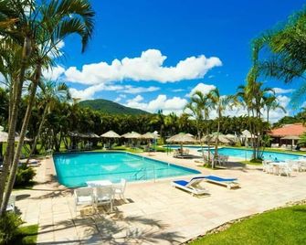 Aguas Mornas Palace Hotel - Sto Amaro Da Imperatriz - Piscina