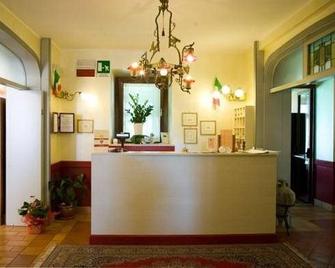 Hotel Villa Tetlameya - Loreto - Front desk