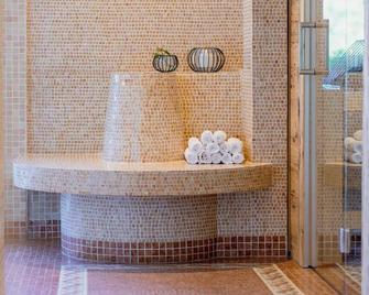 Gable room with shower, WC - Hotel-Restaurant Sperlhof - Windischgarsten