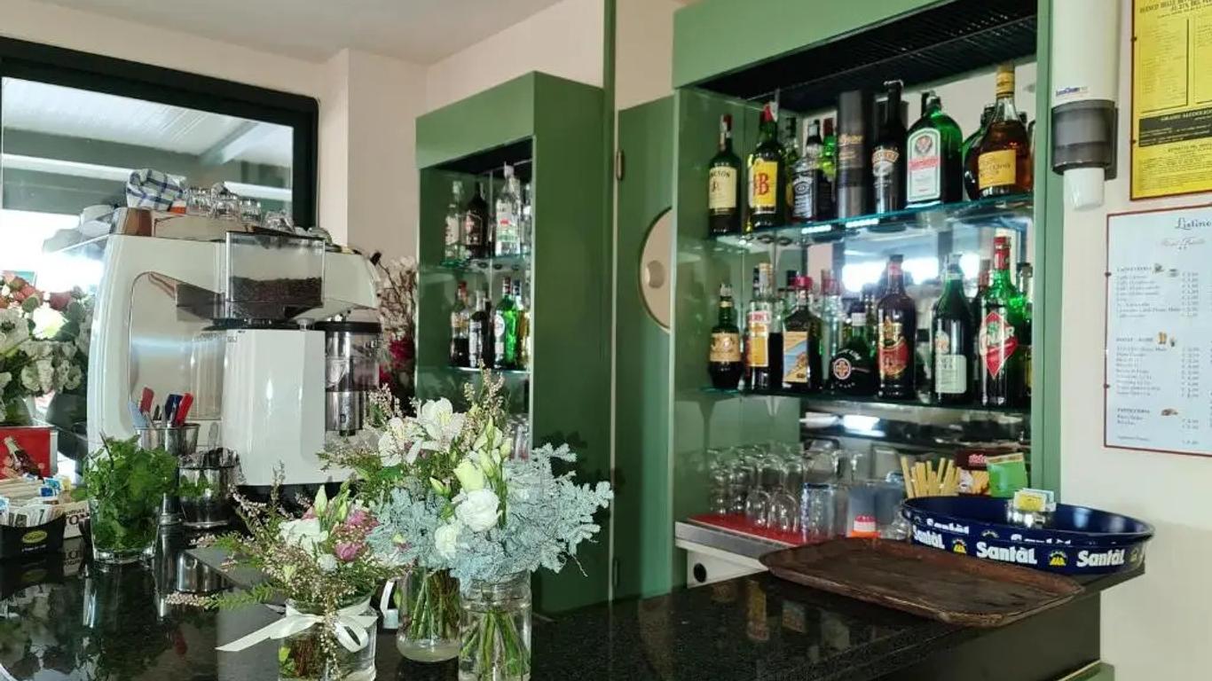 Hotel Sabra