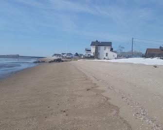 Relaxing summer rental, walking distance to the beach, short ride to the outlets - Westbrook - Beach