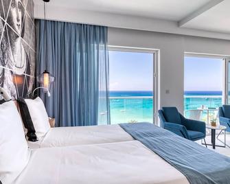 King Jason Protaras - Designed for Adults by Louis Hotels - 帕拉利米尼 - 臥室