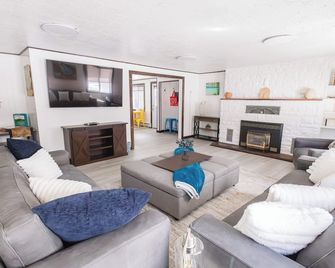 Lazy Duck Inn - West Yellowstone - Sala de estar