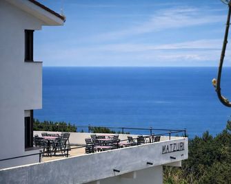 Matzuri Nekazal Turismoa - Mutriku - Balcon